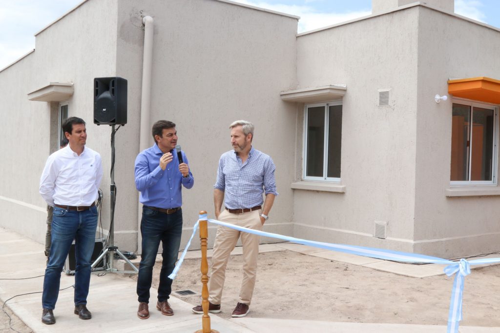 De Marchi y Frigerio entregaron las nuevas viviendas para vecinos del Bajo Luján