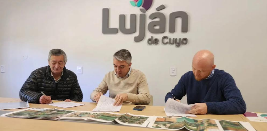 Luján firmó un convenio histórico con el Club Banco Mendoza para la apertura de calle Liniers