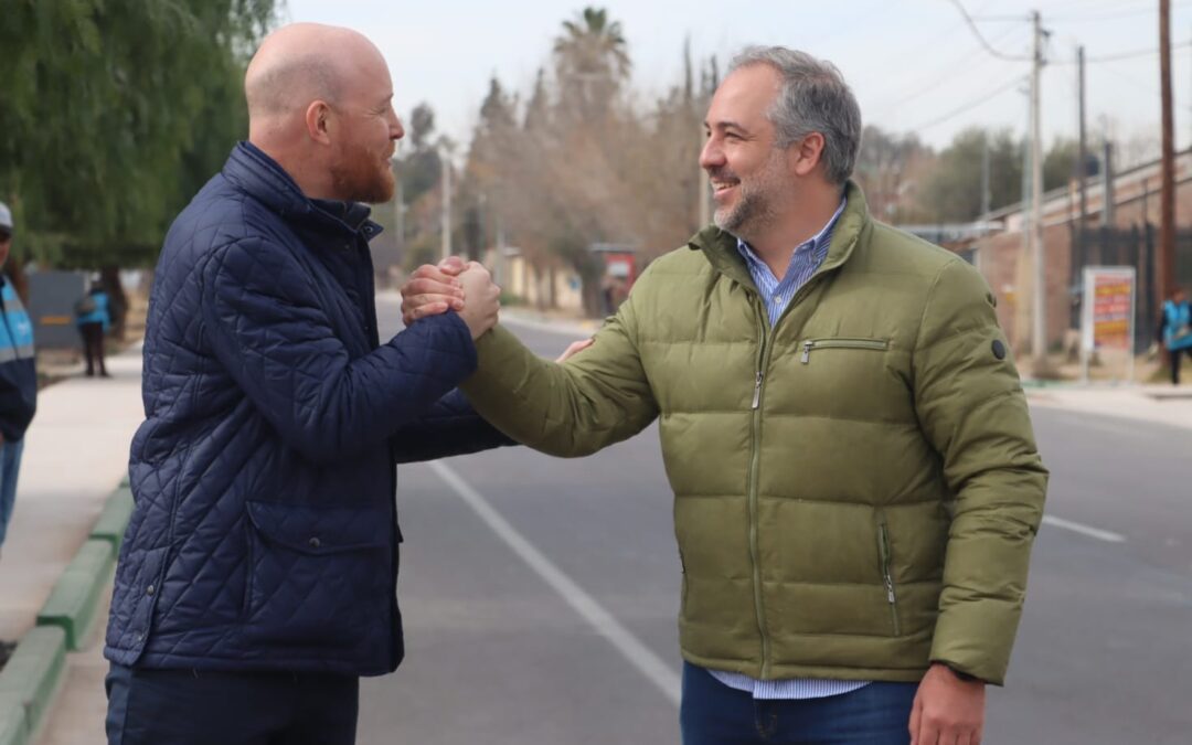 Allasino y Stevanato visitaron los avances de obra de lateral de calle Paso