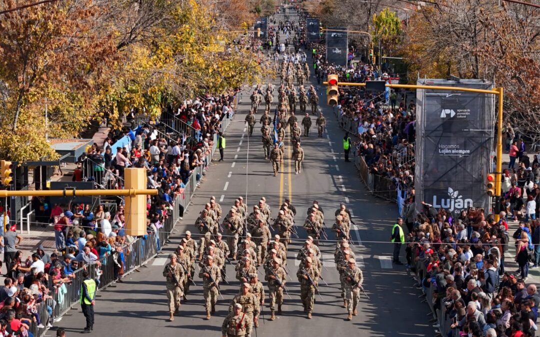 Más de 20 mil personas participaron del Gran Desfile Cívico Militar por el Aniversario 170 de Luján de Cuyo
