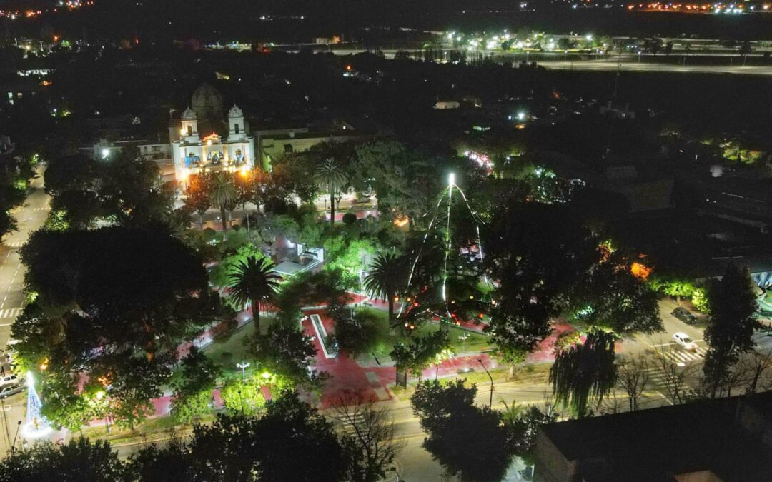 Luján de Cuyo lanza el concurso de Vidrieras Navideñas Sustentables 2025 para impulsar el comercio local