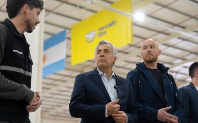 Allasino recorrió el nuevo centro logístico de Mercado Libre en Luján de Cuyo, una inversión de USD 8 millones que generará más de mil empleos